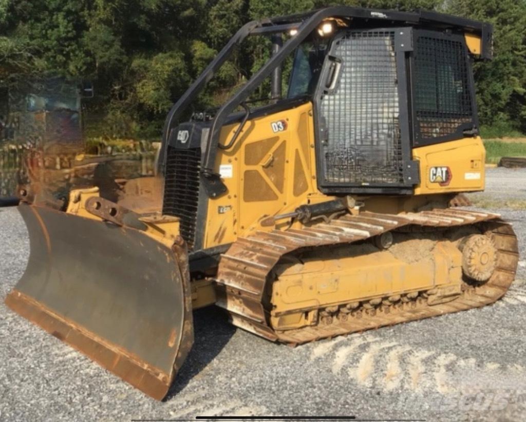 CAT D 3 Buldožeri gusjeničari