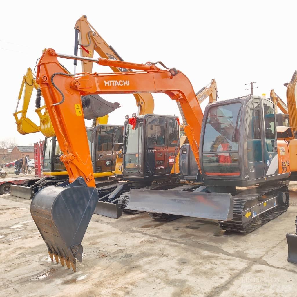 Hitachi ZX70 Midi bageri 7t – 12t