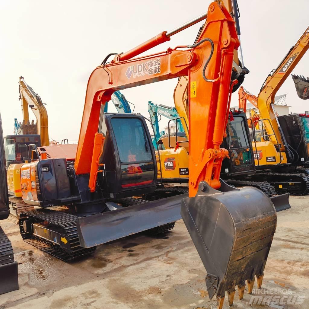 Hitachi ZX70 Midi bageri 7t – 12t