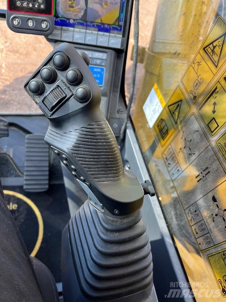 Komatsu HB 365LC-3E0 Bageri gusjeničari