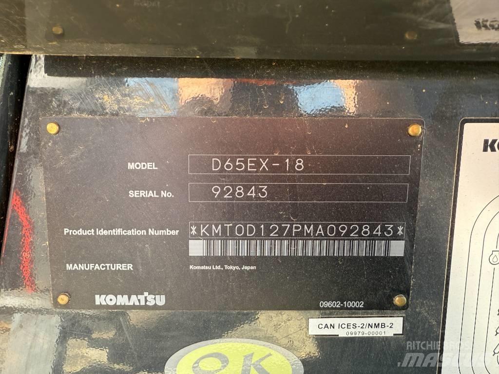 Komatsu D65EX-18 Buldožeri gusjeničari