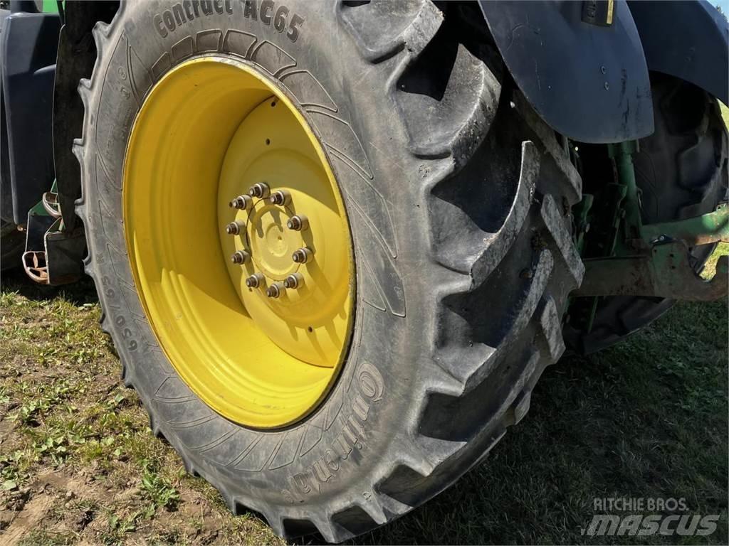 John Deere 6210R Traktori