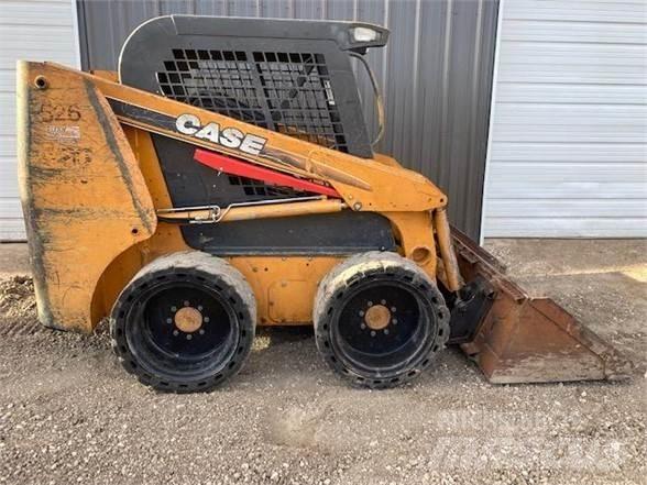 CASE 420 Skid steer mini utovarivači