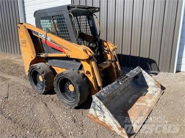CASE 420-3 Skid steer mini utovarivači