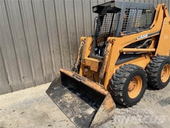 CASE 435 Skid steer mini utovarivači