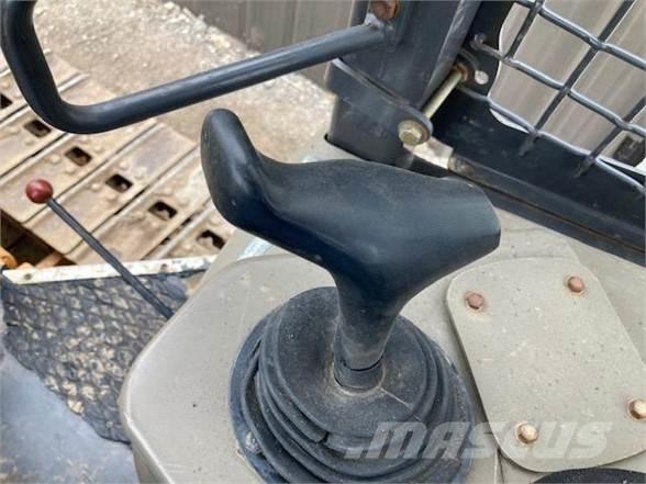 CASE 650K 2 Buldožeri gusjeničari