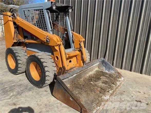 CASE 70XT Skid steer mini utovarivači