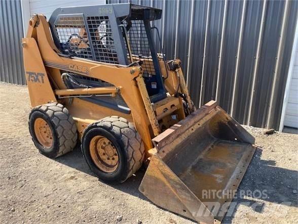 CASE 75XT Skid steer mini utovarivači
