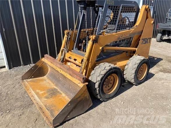 CASE 75XT Skid steer mini utovarivači
