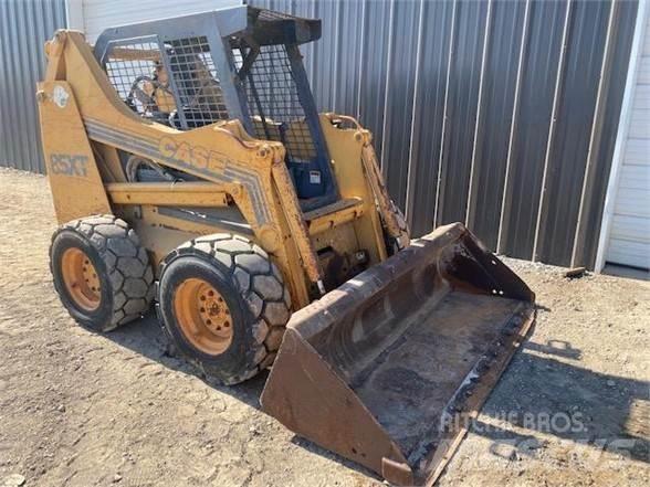 CASE 85XT Skid steer mini utovarivači