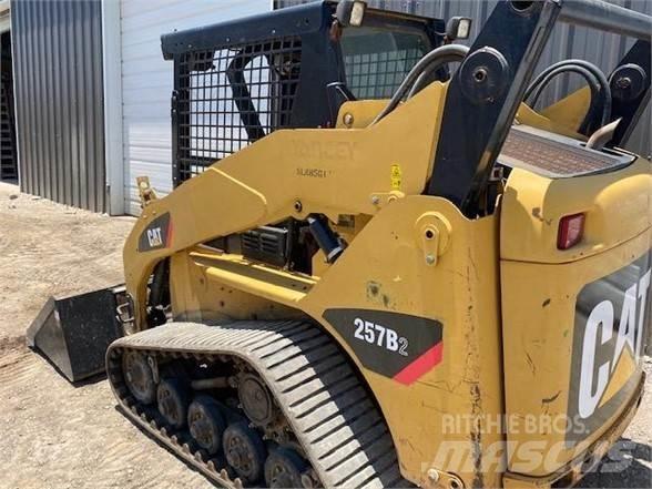 CAT 257B2 Skid steer mini utovarivači