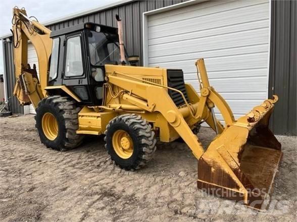 CAT 446B Utovarni rovokopači