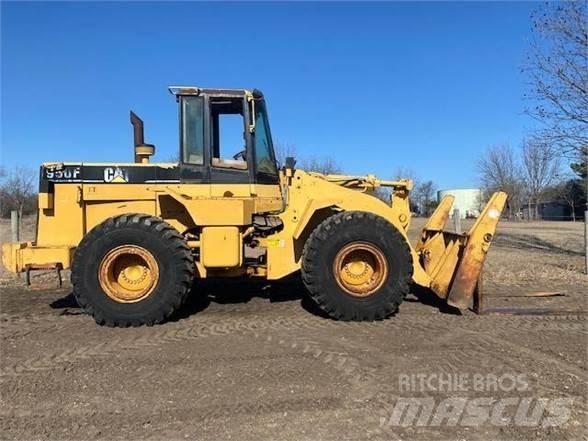 CAT 950F Utovarivači na kotačima