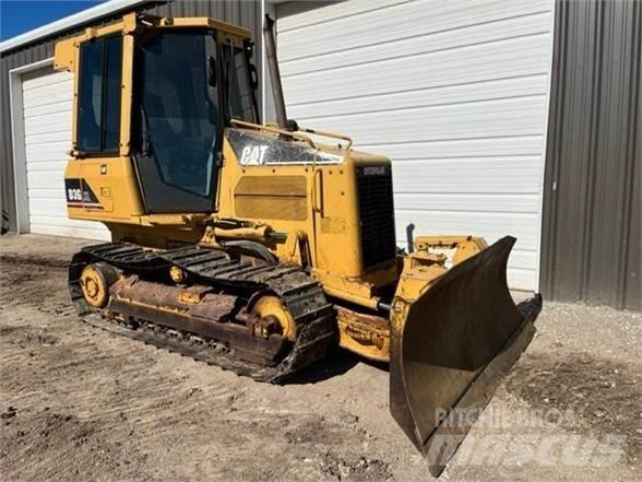 CAT D3G Buldožeri gusjeničari