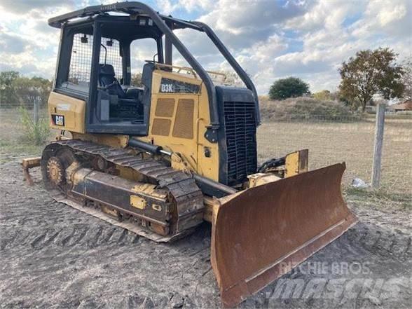 CAT D3K2 XL Buldožeri gusjeničari