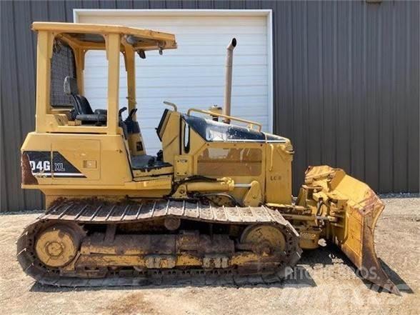 CAT D4G Buldožeri gusjeničari