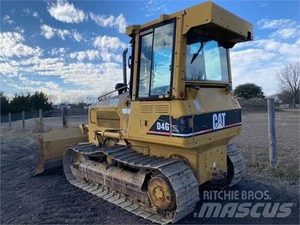 CAT D4G XL Buldožeri gusjeničari