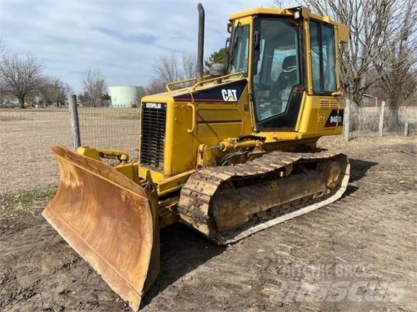 CAT D4G XL Buldožeri gusjeničari
