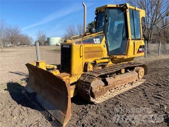 CAT D4G XL Buldožeri gusjeničari