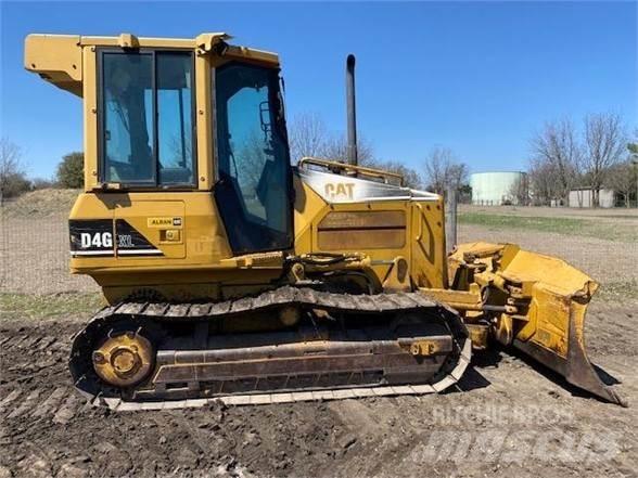 CAT D4G XL Buldožeri gusjeničari