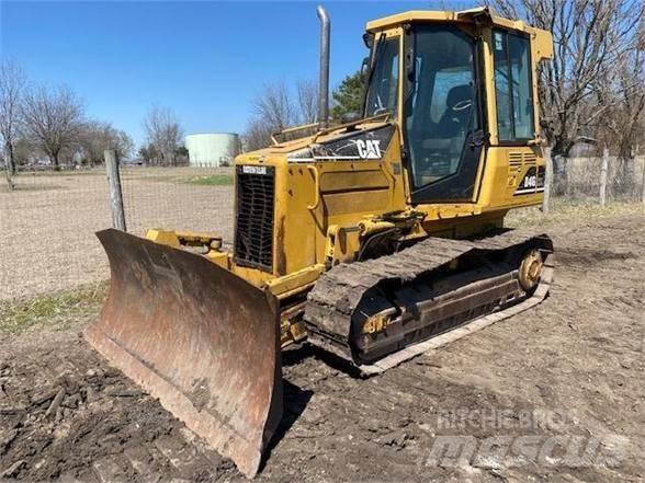 CAT D4G XL Buldožeri gusjeničari