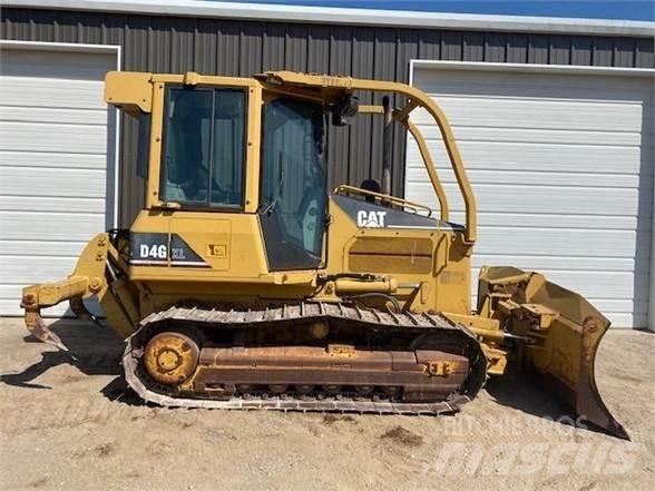 CAT D4G XL Buldožeri gusjeničari