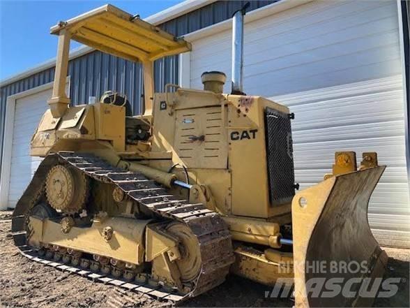 CAT D4H Buldožeri gusjeničari