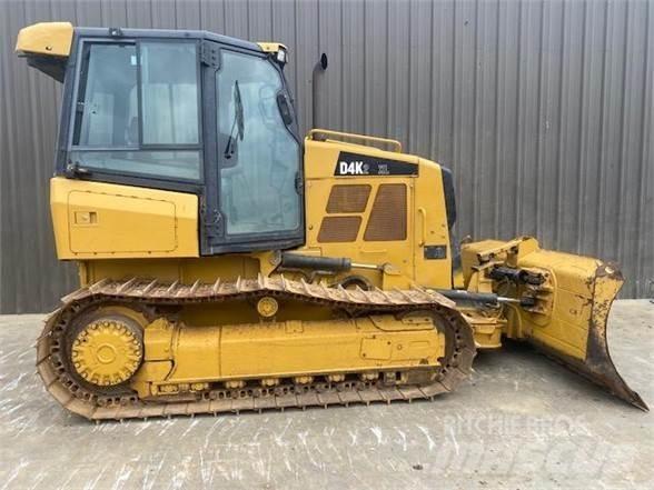 CAT D4K2 XL Buldožeri gusjeničari