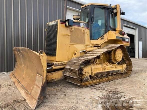 CAT D5M Buldožeri gusjeničari