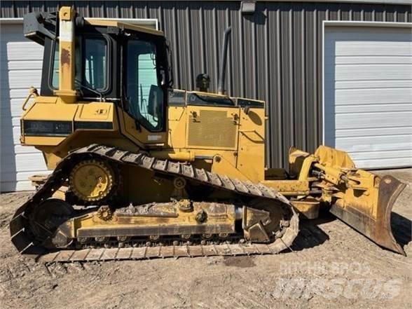 CAT D5M LGP Buldožeri gusjeničari