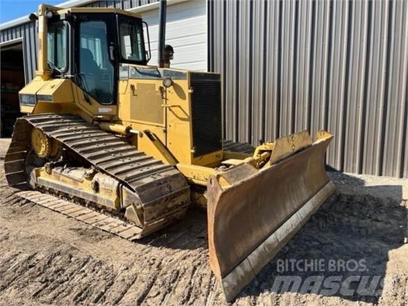 CAT D5M LGP Buldožeri gusjeničari