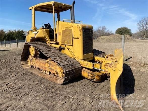 CAT D5N Buldožeri gusjeničari