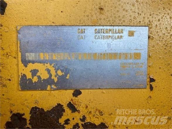 CAT D5N Buldožeri gusjeničari