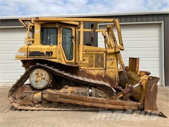 CAT D6H XL Buldožeri gusjeničari