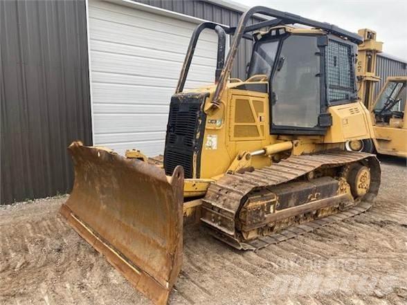 CAT D6K Buldožeri gusjeničari