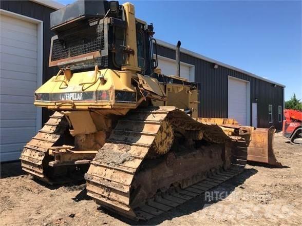 CAT D6M LGP Buldožeri gusjeničari