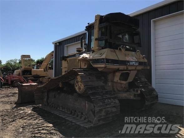 CAT D6M LGP Buldožeri gusjeničari