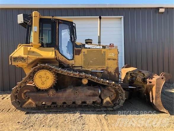 CAT D6M XL Buldožeri gusjeničari