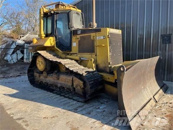 CAT D6M XL Buldožeri gusjeničari