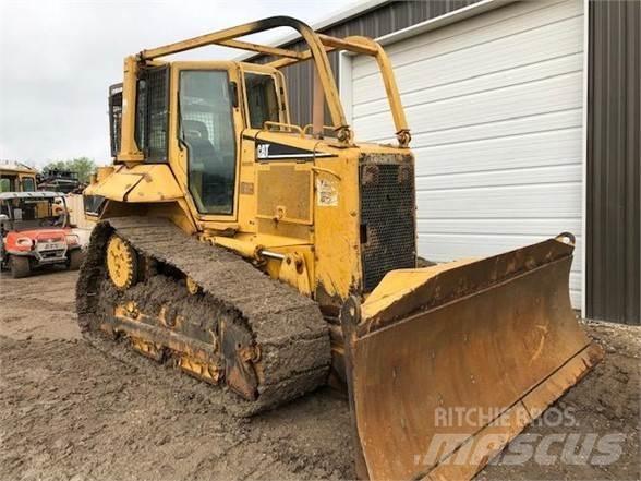 CAT D6N XL Buldožeri gusjeničari