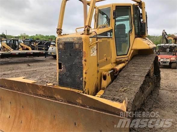 CAT D6N XL Buldožeri gusjeničari
