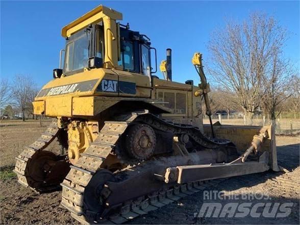CAT D7H II Buldožeri gusjeničari