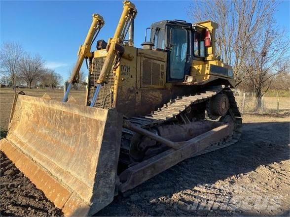CAT D7H II Buldožeri gusjeničari