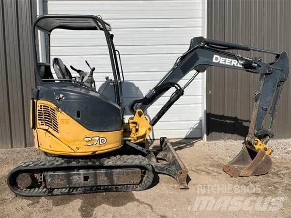 John Deere 27D Mini bageri <7t