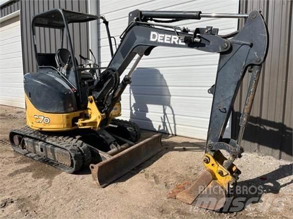 John Deere 27D Mini bageri <7t