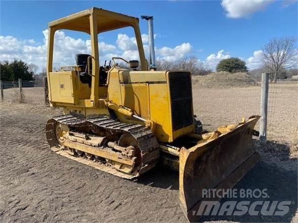 John Deere 450 Buldožeri gusjeničari