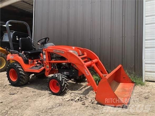 Kubota BX2350D Traktori