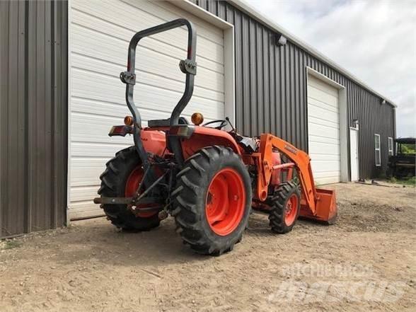 Kubota L3200 Traktori