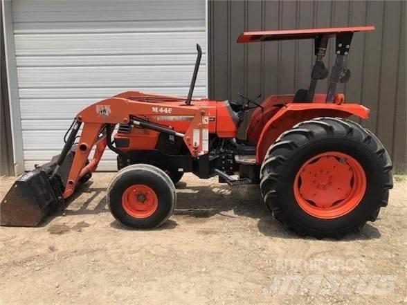 Kubota M9000 Traktori