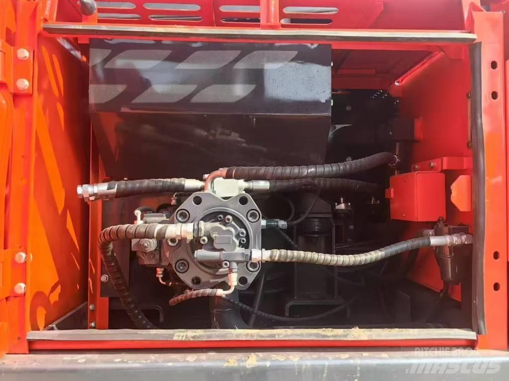 Doosan DX 225 LC Bageri gusjeničari